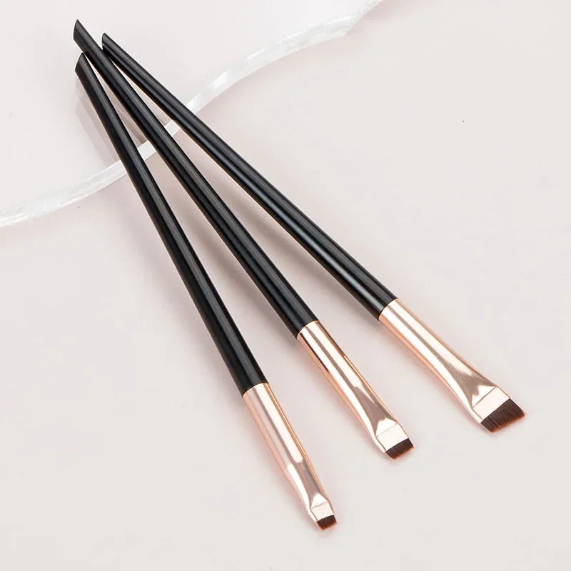 Blade Eyeliner Brush