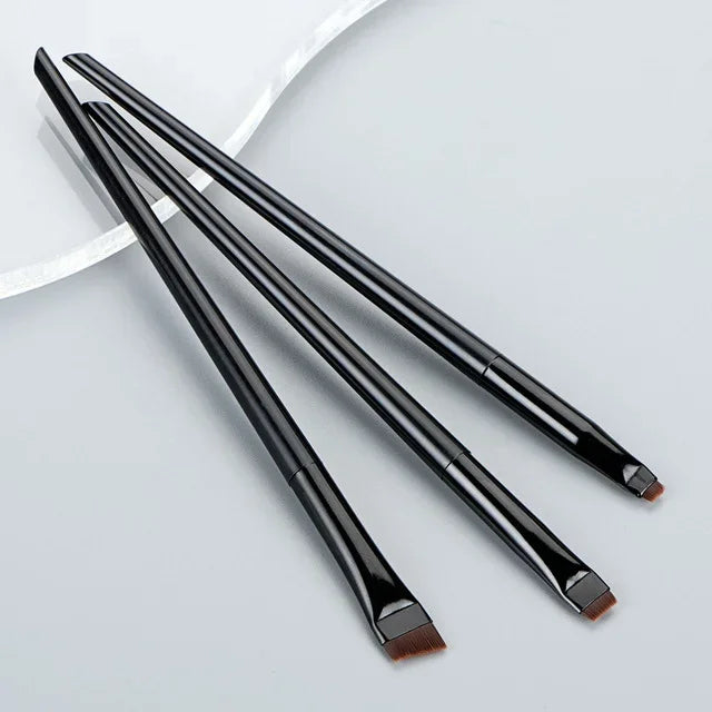 Blade Eyeliner Brush